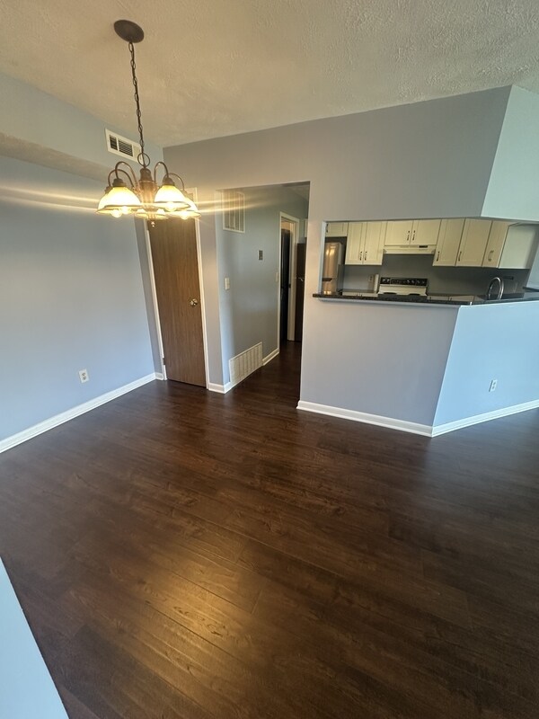 Building Photo - 1150 Tollis Pkwy