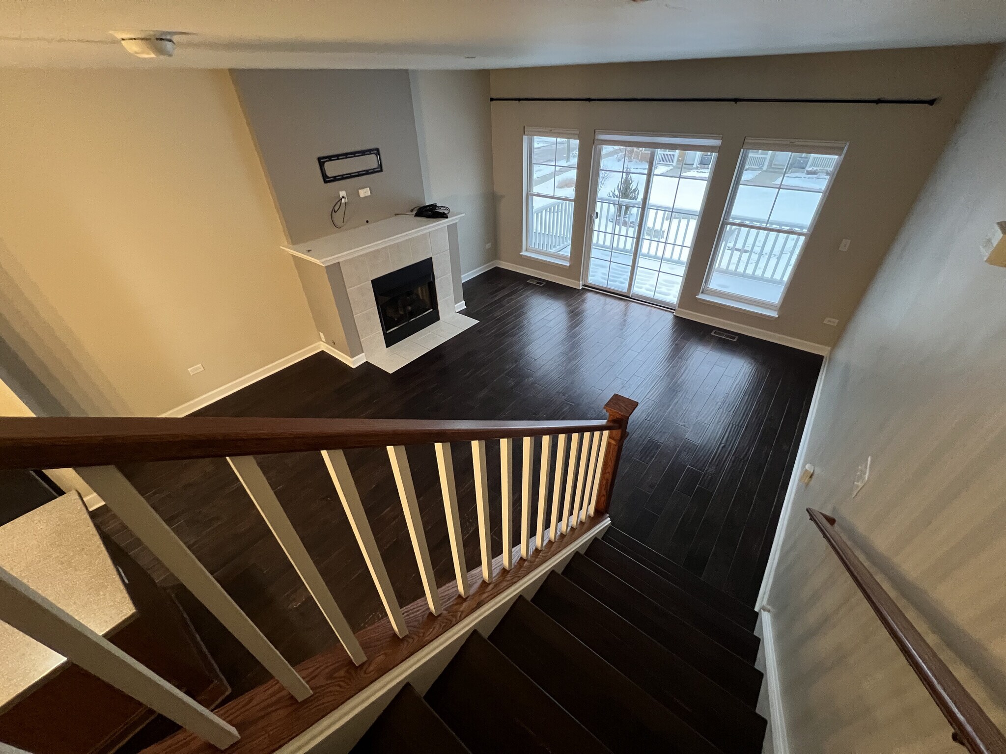 Building Photo - 18 Lakeview Pl