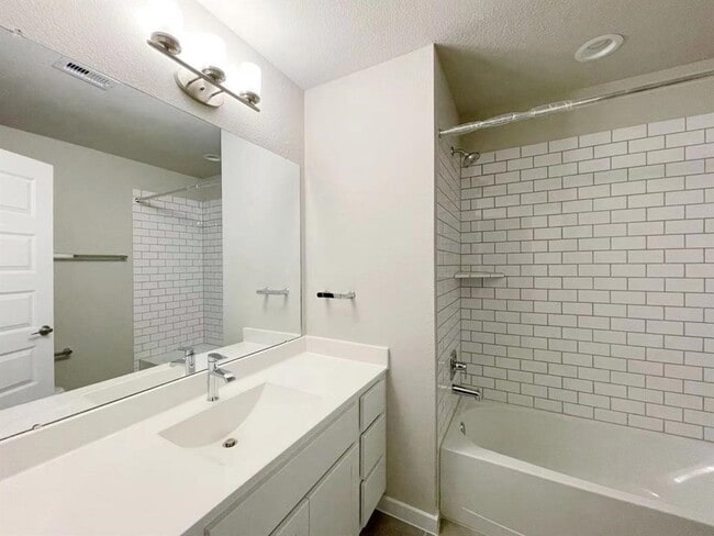 Building Photo - 3514 Gore Creek Dr