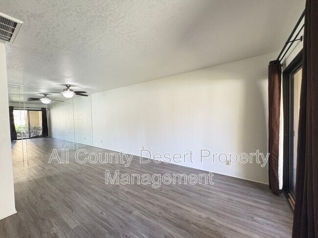 Building Photo - 2809 N Los Felices Rd