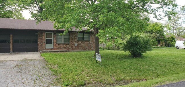 Building Photo - 3018-3020 Mexico Gravel Rd