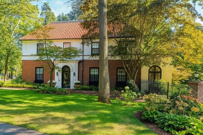 Primary Photo - 177 Springfield St