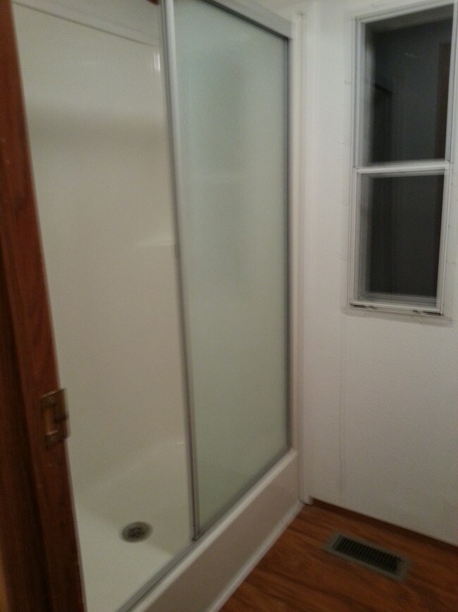 Building Photo - 313 Woodland Dr