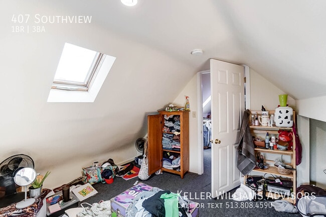 Building Photo - 407 Southview-
