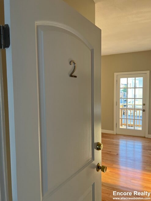 Building Photo - 1084 Dorchester Ave