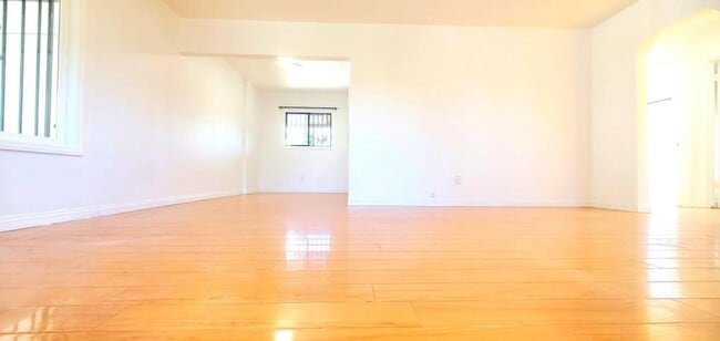 Building Photo - 3106 San Pierre Dr