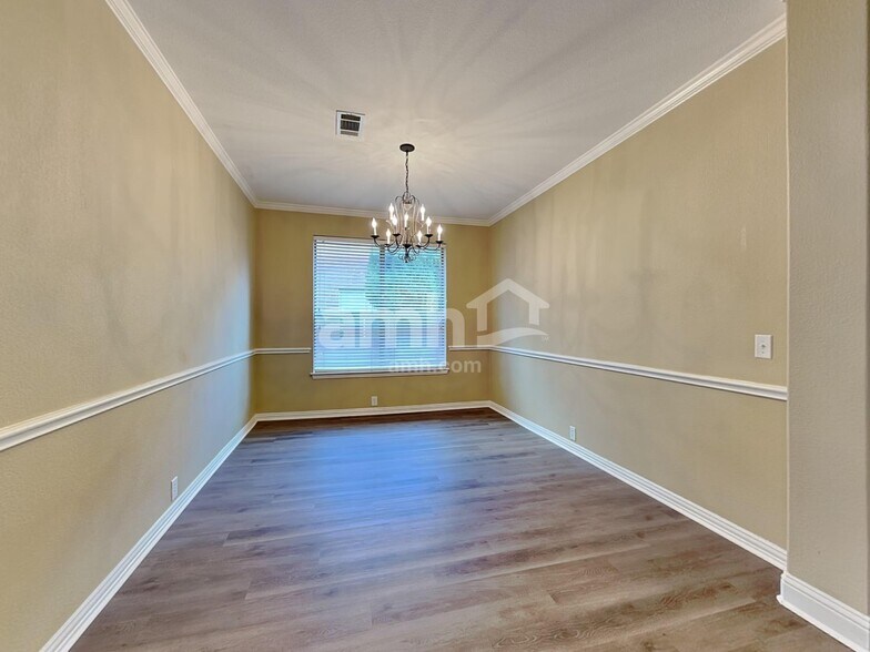 Building Photo - 8683 Dancliff Dr