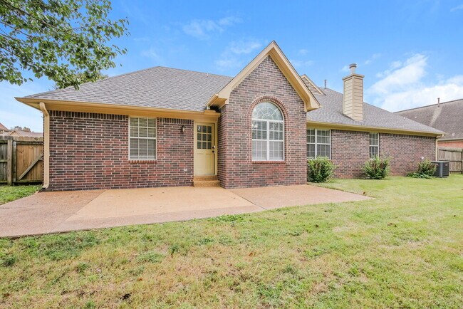 Building Photo - 5395 Philgrove Way