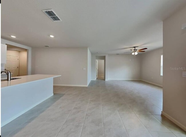 Building Photo - 904 English Oaks Ct