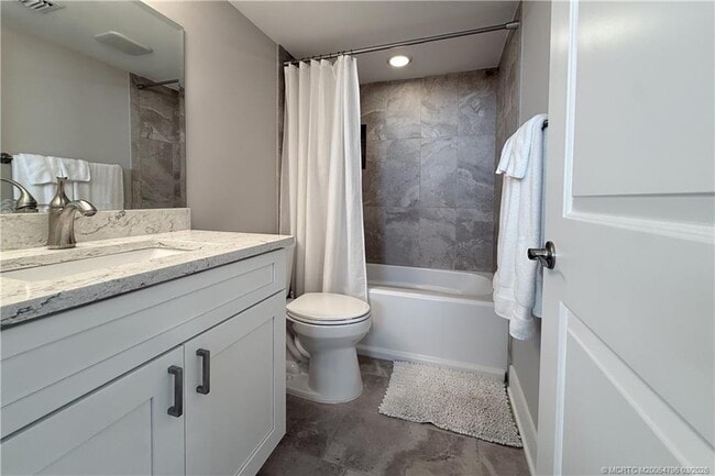 Building Photo - 1950 SW Palm City Rd