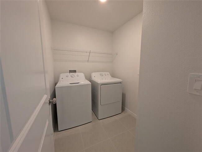 Building Photo - 10619 Sage Canyon Dr.