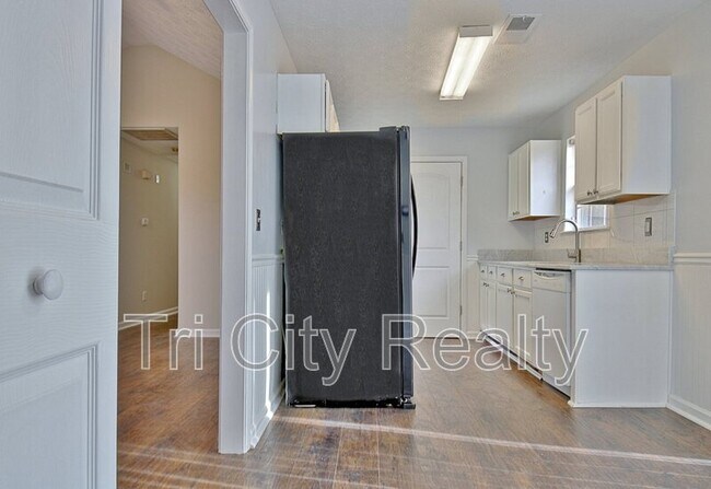 Building Photo - 350 Cobbler Dr