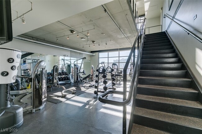 Building Photo - 353 E Bonneville Ave