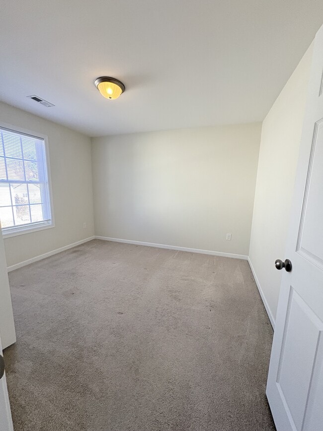 Building Photo - 62 Lofty Cir