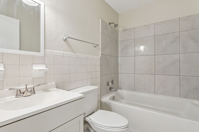 Building Photo - 1049 Tallow Tree Ln