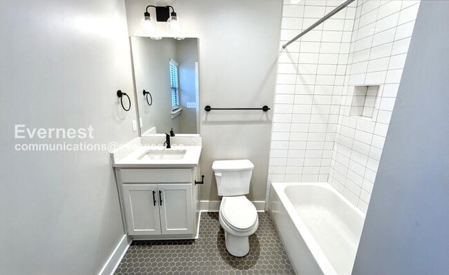 Building Photo - 208 Thompson Park Dr