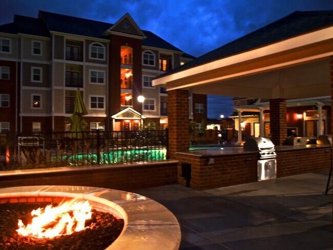 Building Photo - 705 Lake Tower Dr