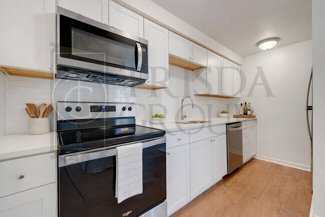 Building Photo - Avail July 1: 2BR Apt in Crafton, 1 Off Street Parking, AC, W/D included, Quartz Countertops, DW,...