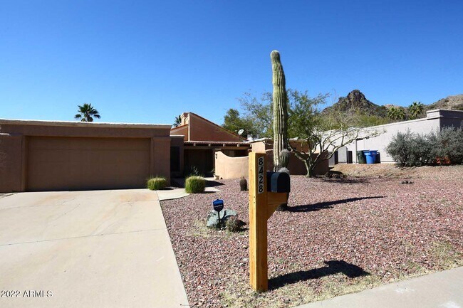 Building Photo - 8428 N 16th Pl