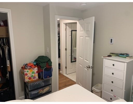 Building Photo - 47 Irving St