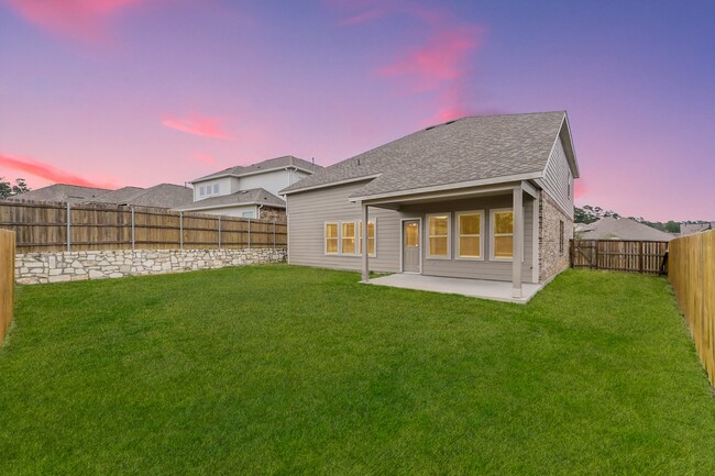 Building Photo - 679 Red Elm Ln