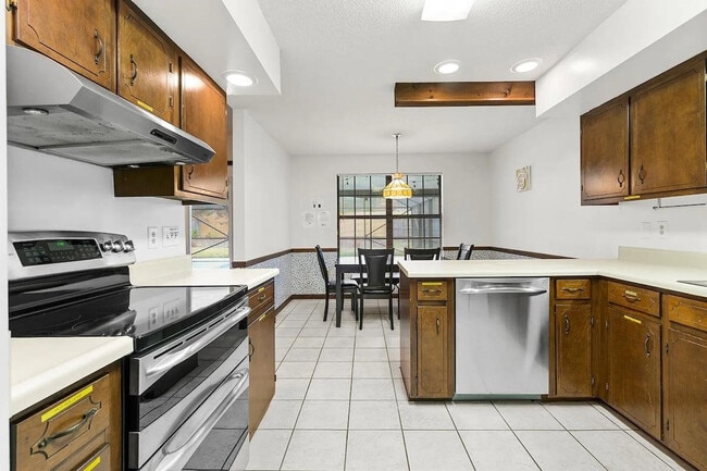 Building Photo - 937 Ridgewood Way