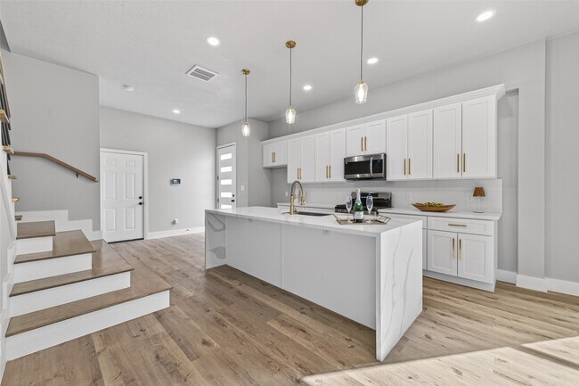 Building Photo - 4117 Yale St