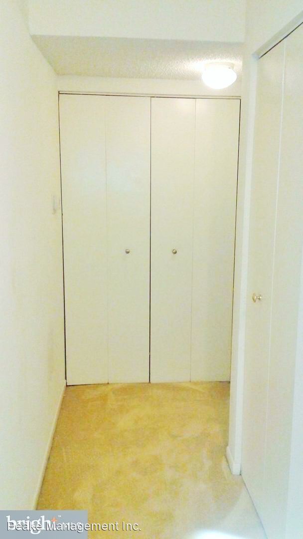 Building Photo - 2 br, 1.5 bath House - 11806 Breton Ct. #12C