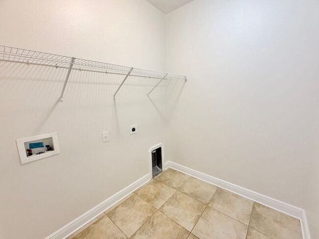 Building Photo - 4761 Dupont Cir