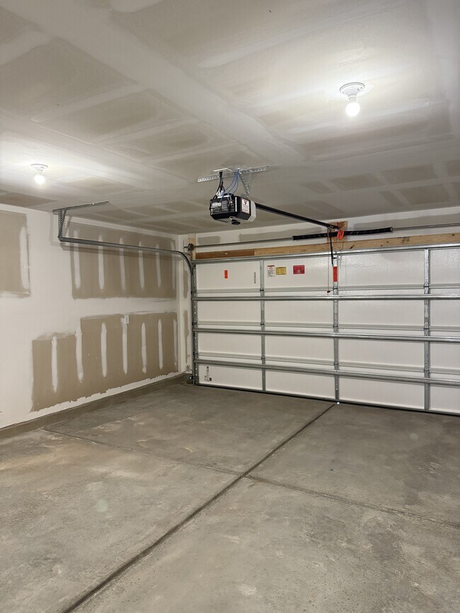 Building Photo - 1720 Blanche St