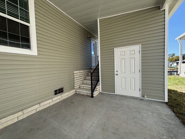 Building Photo - 5641 Blue Harbor Dr