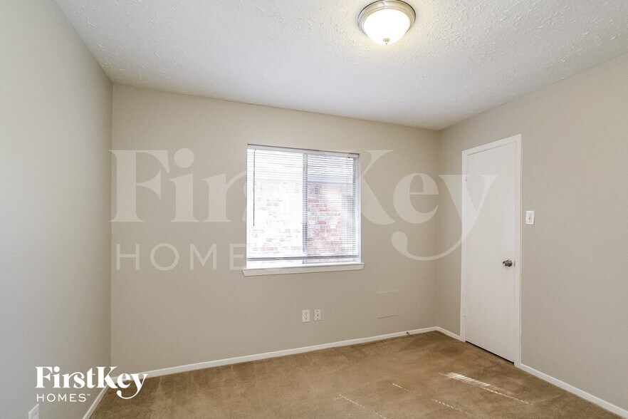 Building Photo - 21226 Waymare Ln