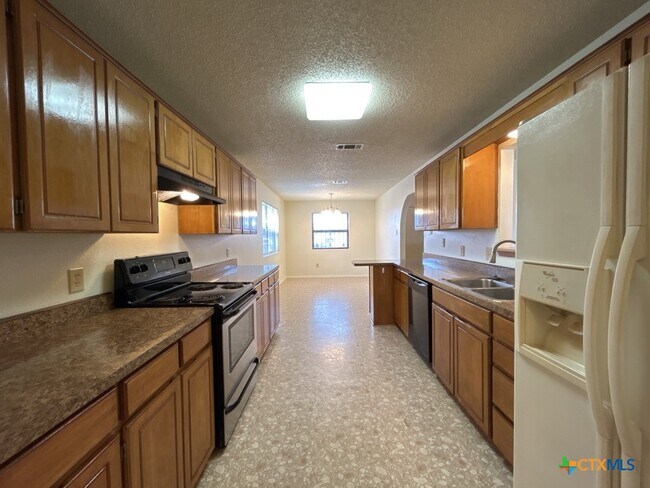 Building Photo - 3422 Chisholm Trail