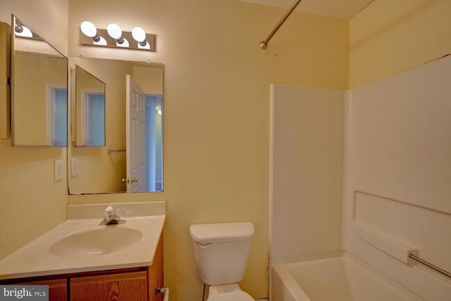 Building Photo - 112 Rosie Dr