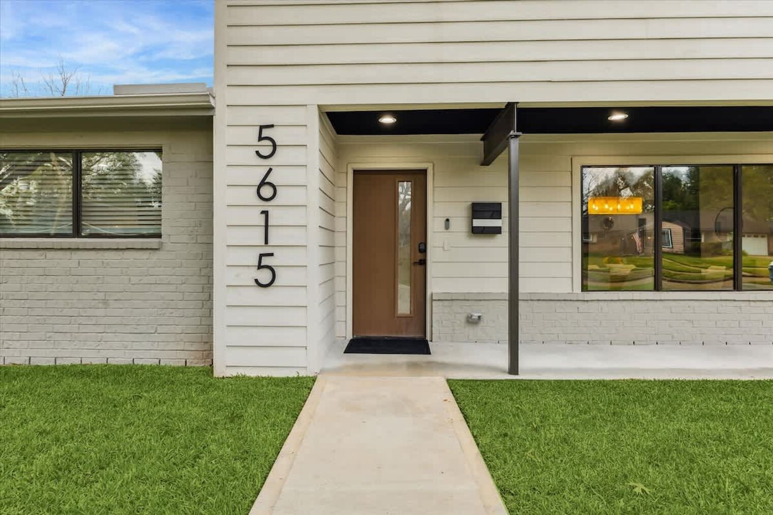 Building Photo - 5615 Cerritos Dr