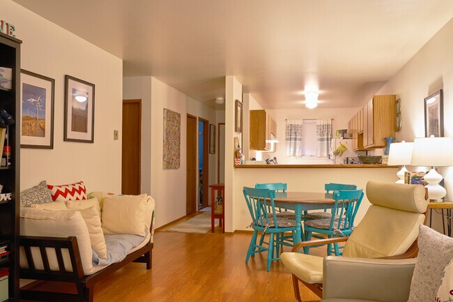 Building Photo - 16115 4th Ave NE