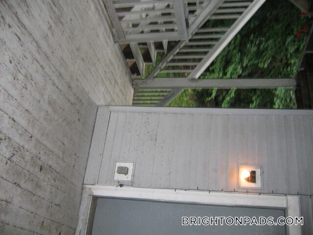 Building Photo - 95 Kilsyth Rd
