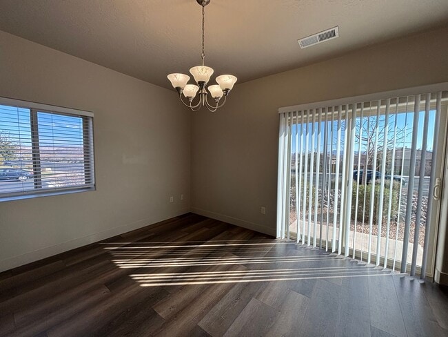 Building Photo - 2675 E 450 N