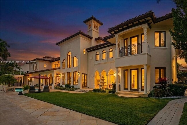 Building Photo - 628 Coral Way