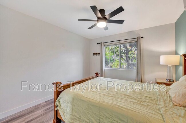 Building Photo - 1129 Rising Hill Way