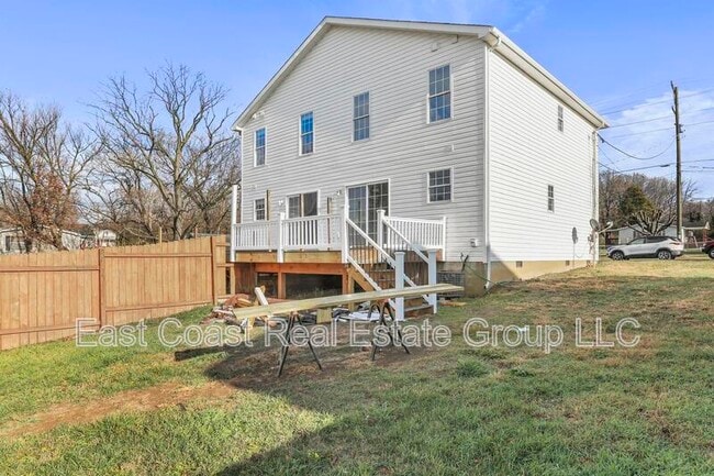 Building Photo - 119 E Rd