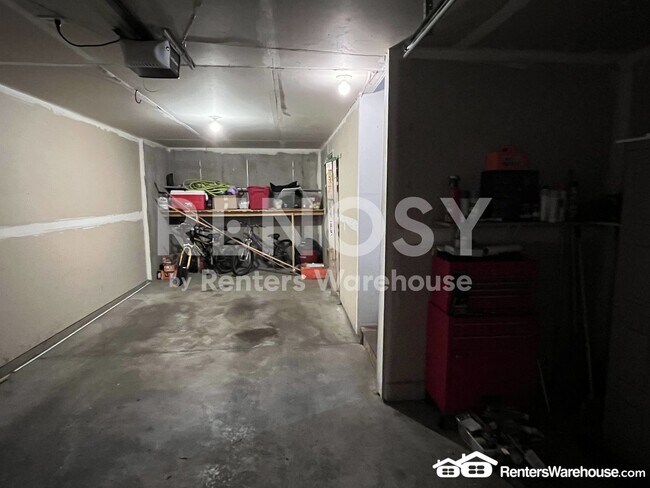 Building Photo - 15507 Foghorn Ln
