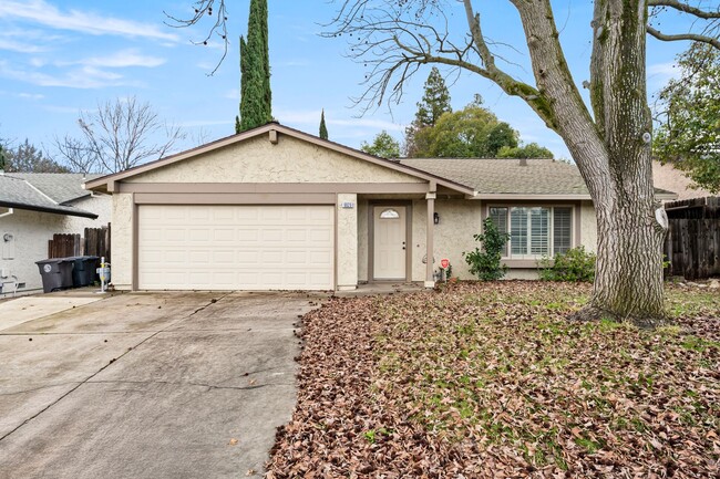 Primary Photo - AVAILABLE NOW - CITRUS HEIGHTS 3 BEDROOM 2...