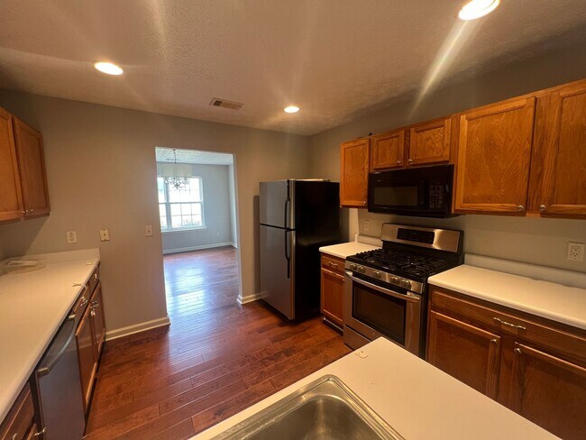 Building Photo - Great Corner Lot