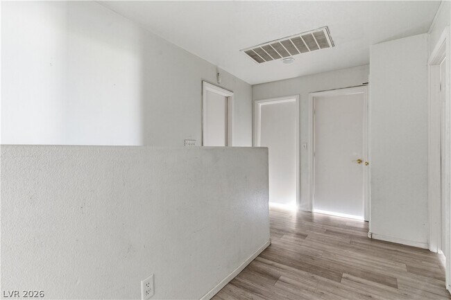 Building Photo - 5362 Walcott Dr