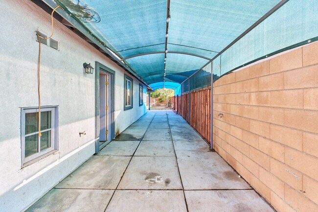 Building Photo - 85815 Avenida Raylynn