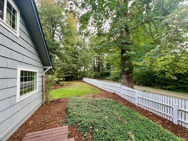 Building Photo - Updated 1920 Farmhouse - Many Special Feat...