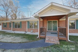 Building Photo - 6124 Williams Rd