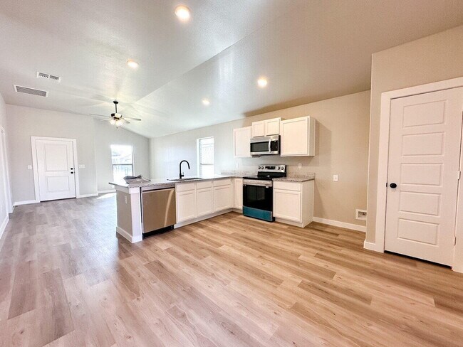 Building Photo - 6928 10th St