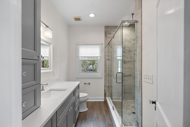 Building Photo - 134 22nd Ave N